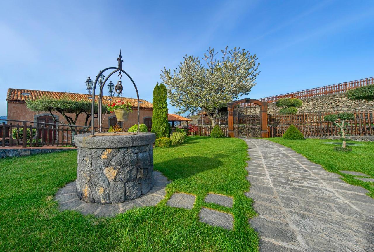 Etna Quota Mille Boutique Hotel, Typical Sicilian Food & Wine Randazzo Luaran gambar