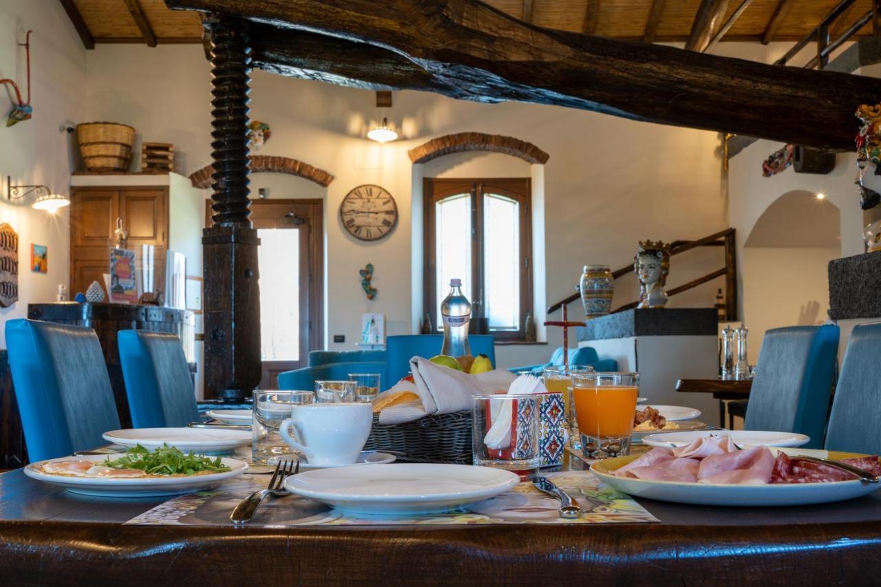 Etna Quota Mille Boutique Hotel, Typical Sicilian Food & Wine Randazzo Luaran gambar