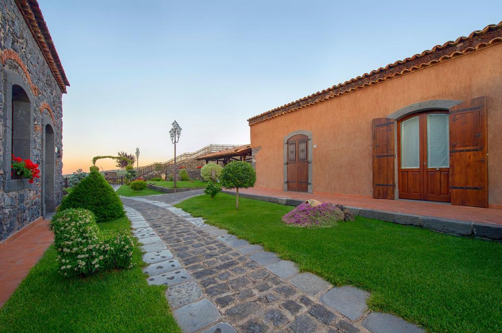 Etna Quota Mille Boutique Hotel, Typical Sicilian Food & Wine Randazzo Luaran gambar